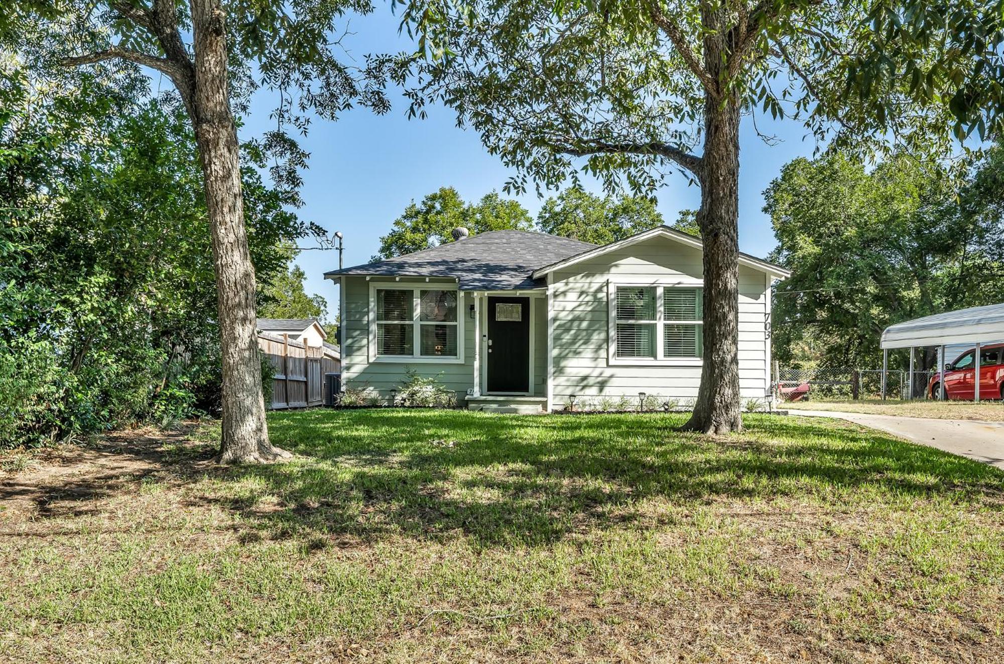 The Green Emerald Brenham Buitenkant foto
